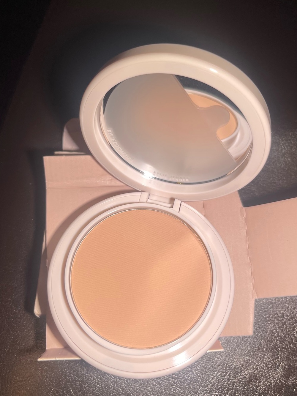 Kylie Jenner natural blur  Pressed Powder makeup